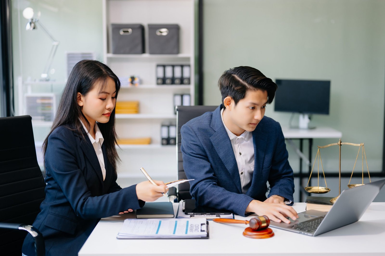 Case Monitoring How Virtual Paralegals Track USCIS Receipt Notices (I-797C)