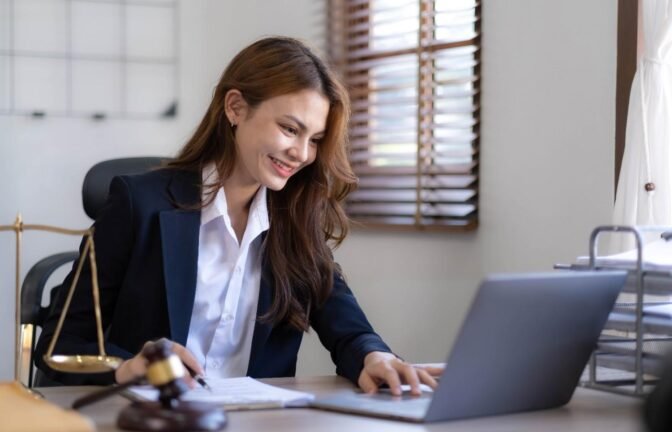 Immigration attorney using a Virtual Legal Assistant for emergency deportation support.
