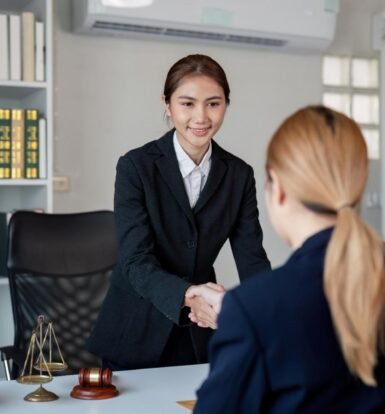 Immigration lawyer meeting a client – Enhancing lead conversion with a Virtual Legal Assistant.