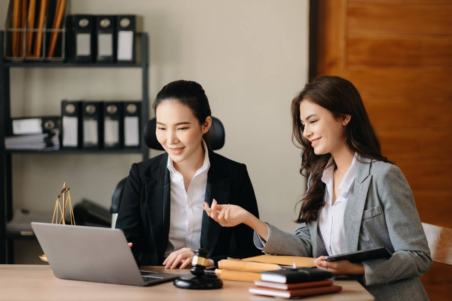 Virtual Legal Assistant for Client Referrals – Law Firm Growth Strategy
