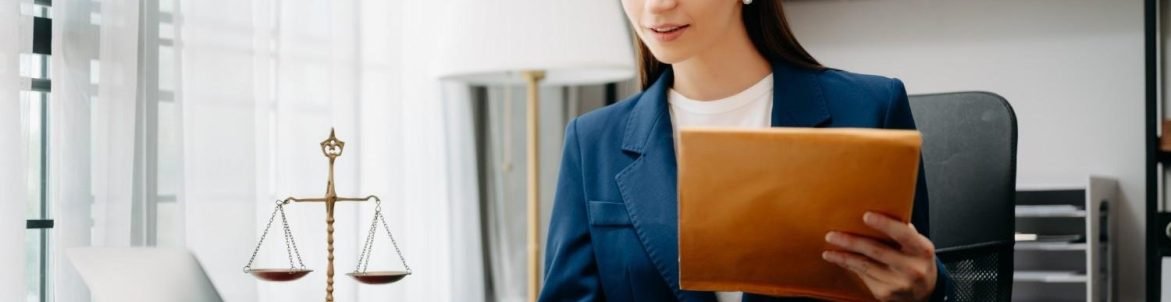Virtual Legal Assistant for Complex Litigation  –  A professional assisting with legal documents, research, and case management.