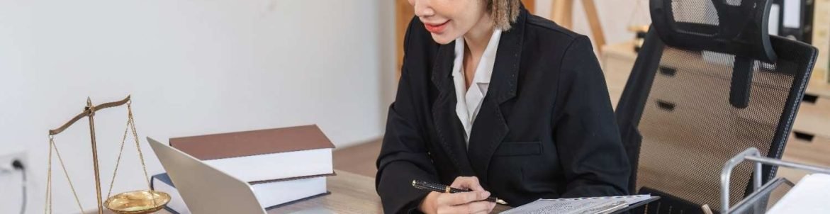 Virtual Legal Assistant Supporting Law Firm Operations Online