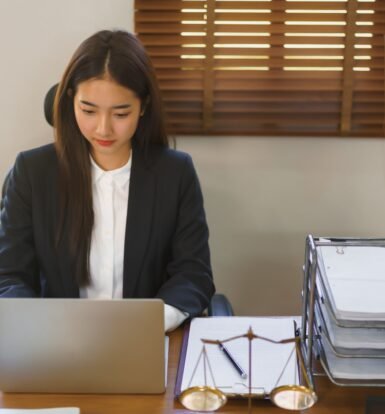 How Immigration Paralegals Help Attorneys Respond to Complex H-1B Specialty Occupation RFEs