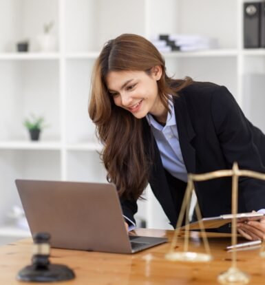 Real-Time Tracking How Paralegals Manage H-1B Visa Status Updates