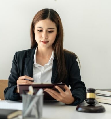 When Immigration Paralegals Expedite H-1B Visa Extensions for Law Firms